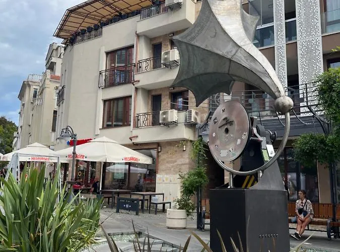 Azzurro Premium On Bulevard Bogoridi * 부르가스