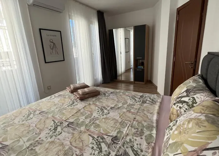 Azzurro Premium On Bulevard Bogoridi Appartement