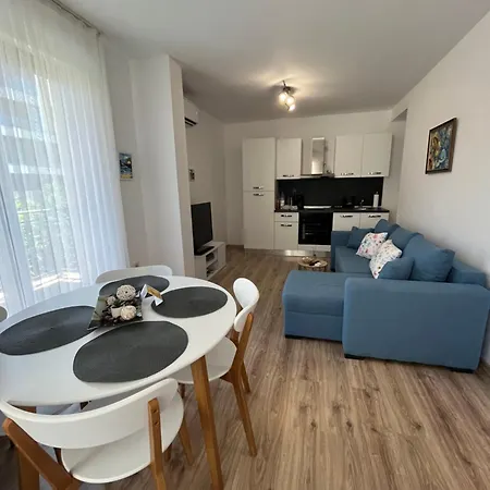 Apartment Azzurro Premium On Bulevard Bogoridi