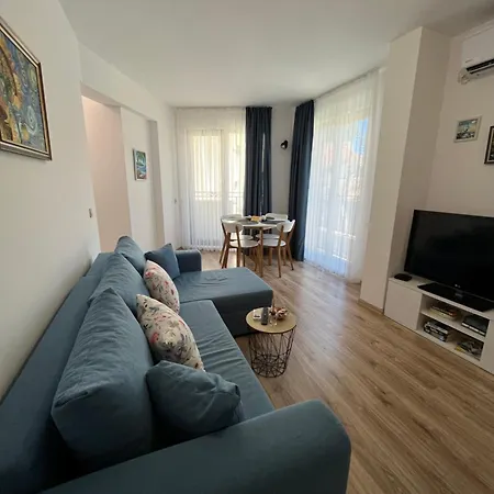 Azzurro Premium On Bulevard Bogoridi Burgas