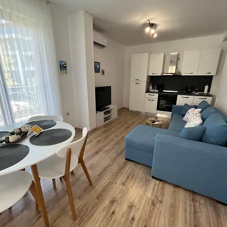 Azzurro Premium On Bulevard Bogoridi Apartment *