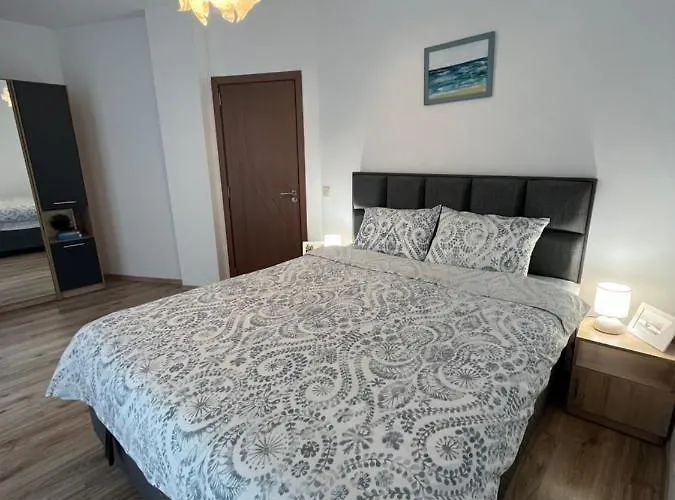 Azzurro Premium On Bulevard Bogoridi * Burgas City