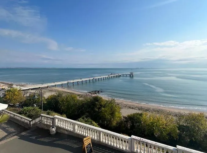 Azzurro Premium On Bulevard Bogoridi Burgaz